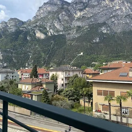 Casa Filippo Riva Large Lake & Mountain Apartment Riva del Garda